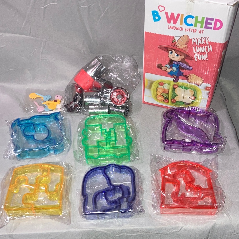 Sandwich Cutter Set - Multicolor